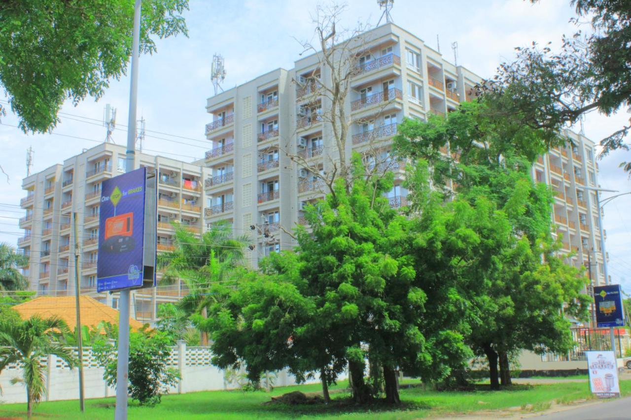 Spacious Apartment Near The Beach In Masaki Darüsselam Dış mekan fotoğraf